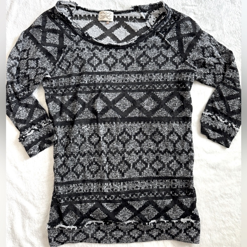 Eyelash Couture 3/4 Lightweight Sweater/Top